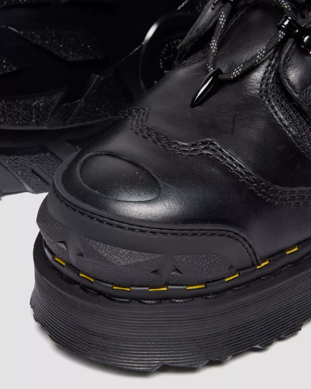 DR MARTENS EXOSHIELD XX01 steel toe leather boots