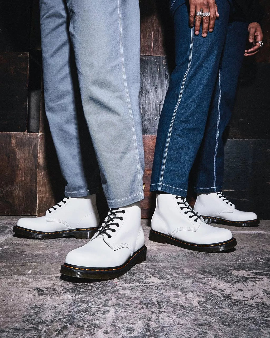 DR MARTENS 101 Yellow Stitch Smooth Leather Ankle Boots