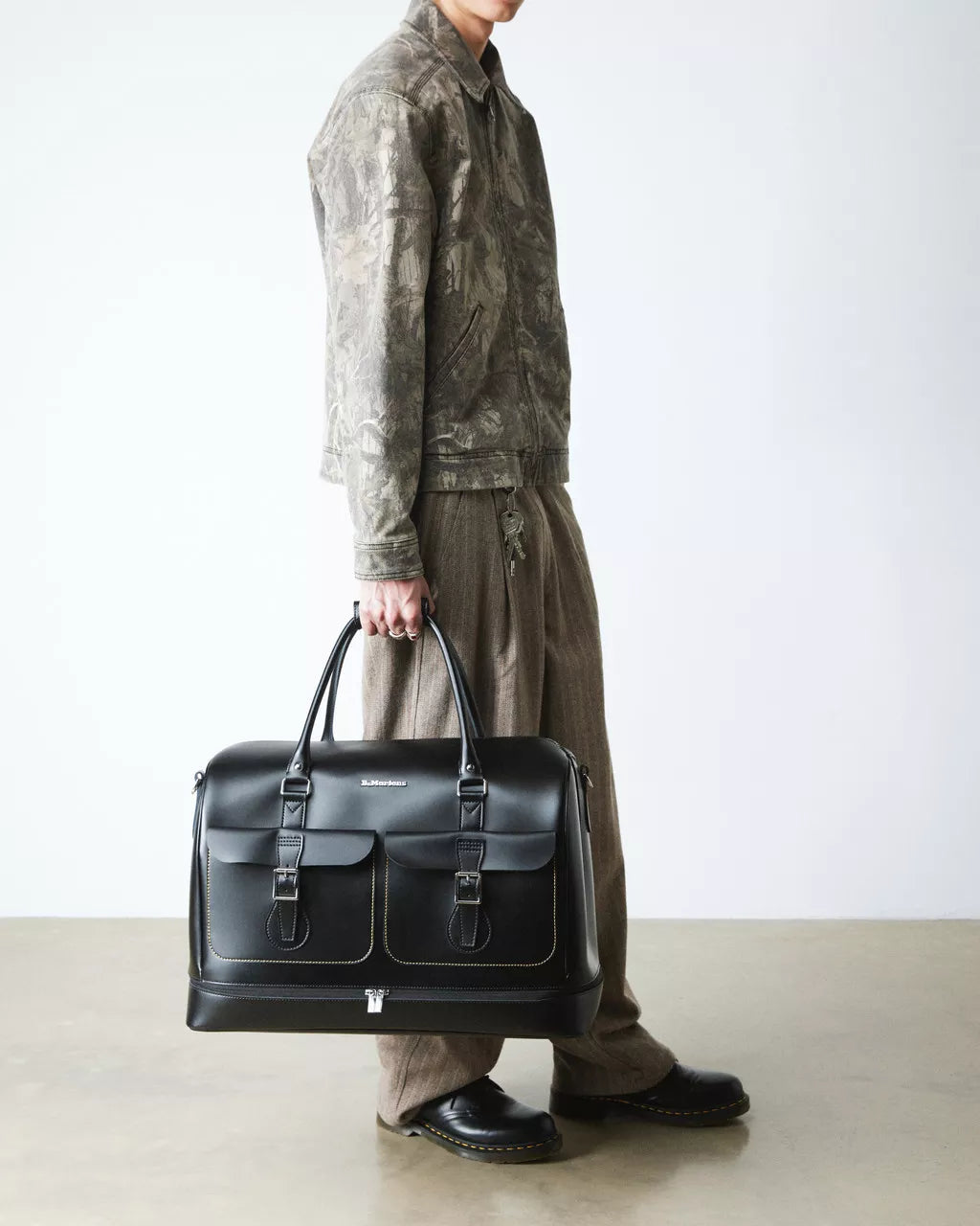 DR MARTENS Smooth Leather Weekender Bag