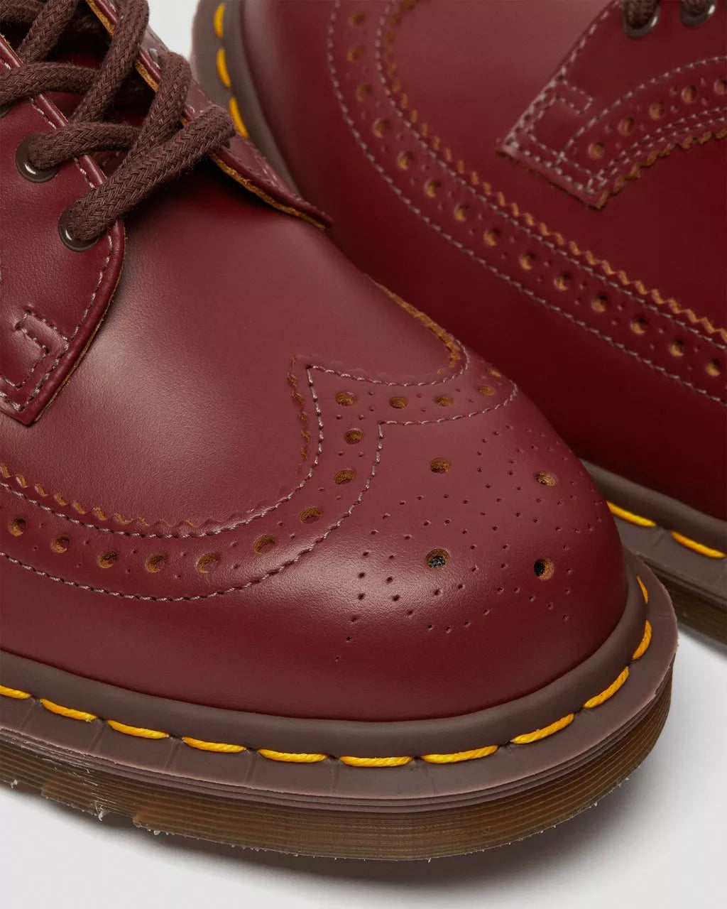 Vintage 3989 Quilon Leather Brogue Shoes