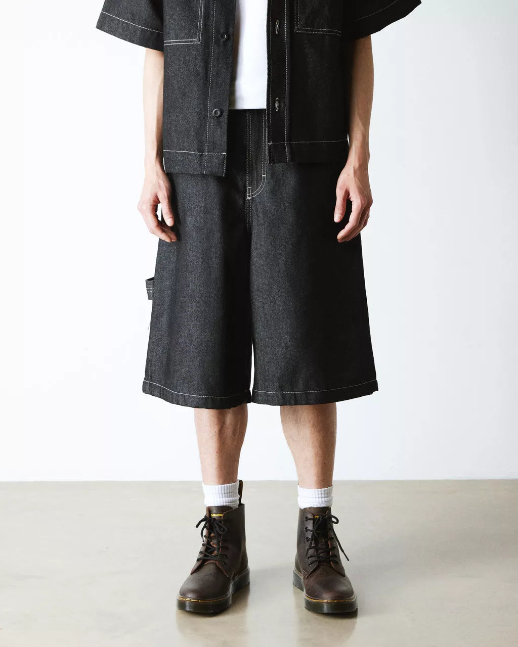 DR MARTENS Thurston Crazy Horse Leather Chukka Boots