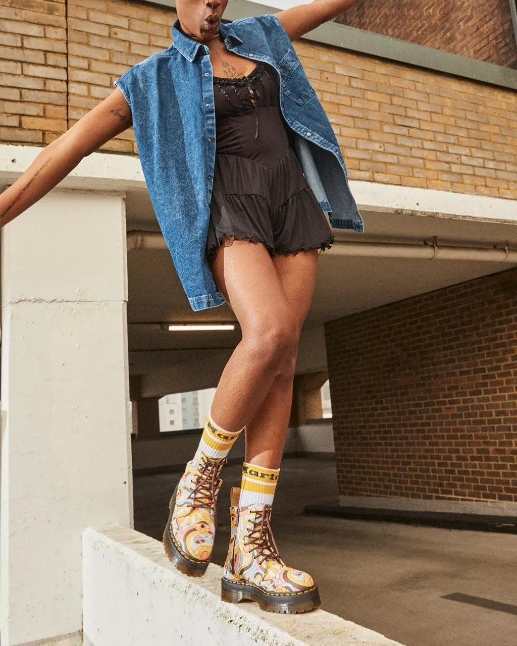 DR MARTENS Jadon Retro Ray Canvas Vegan Platform Boots