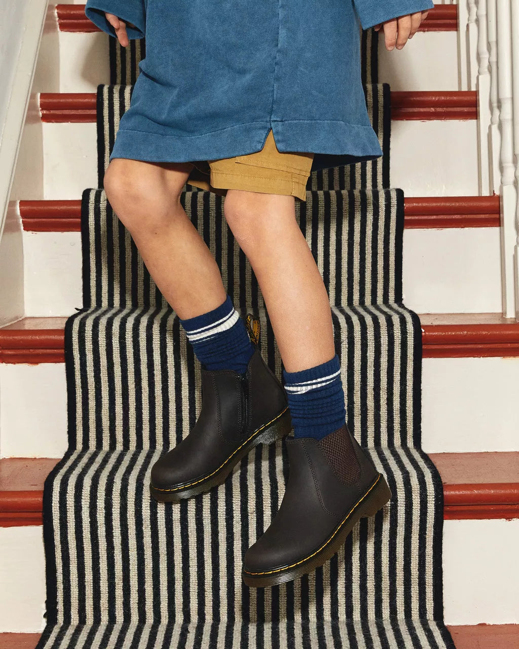 DR MARTENS 2976 JUNIOR LEATHER CHELSEA BOOTS