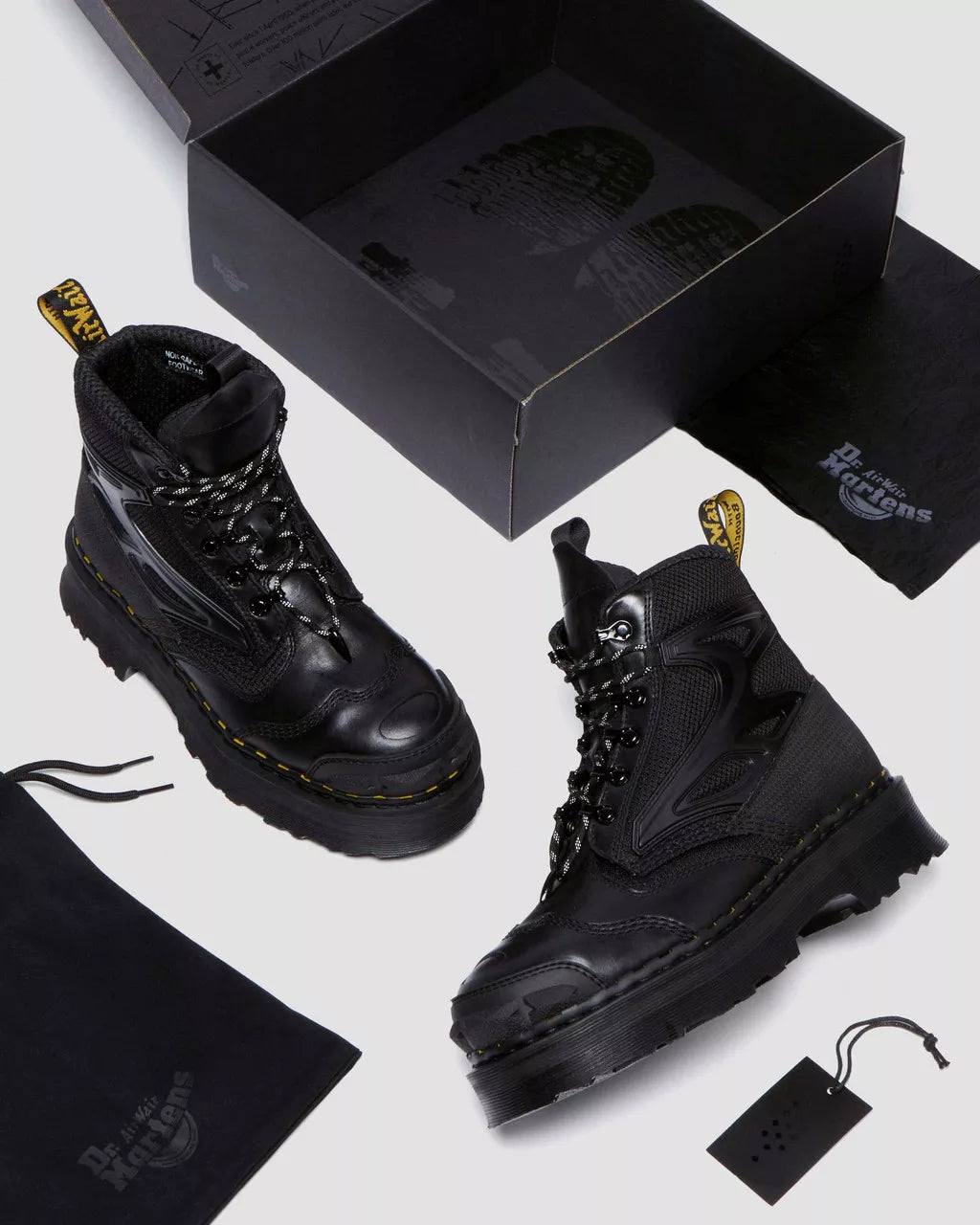 DR MARTENS EXOSHIELD XX01 steel toe leather boots