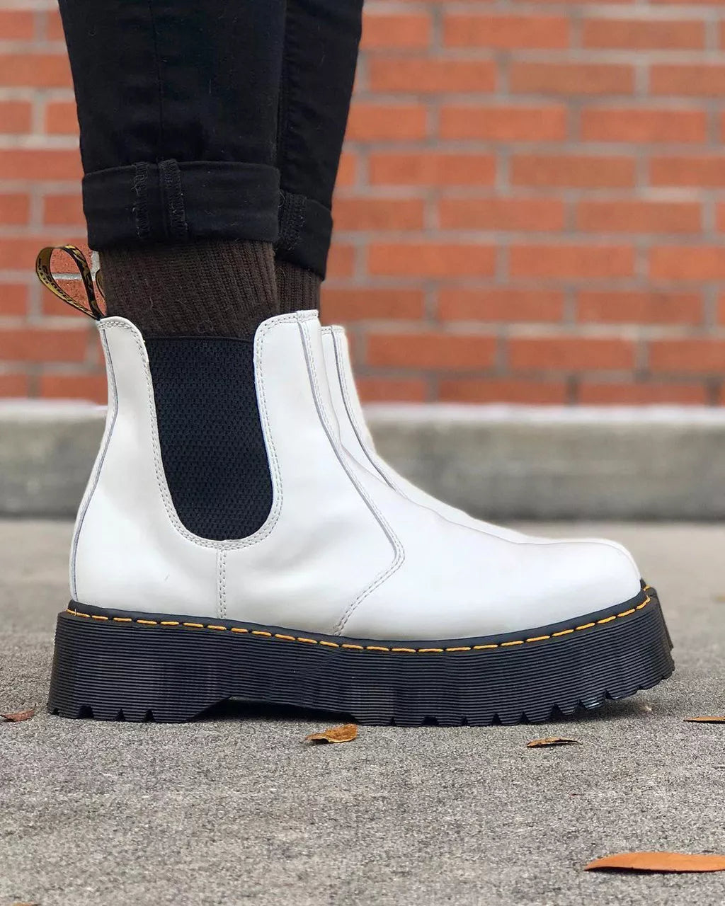 DR MARTENS 2976 Quad Platform Chelsea Boots